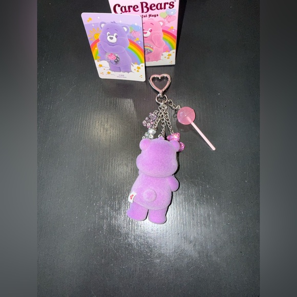 Care Bears Colorful Hugs Series Keychain- Share Bear - Picture 3 of 8